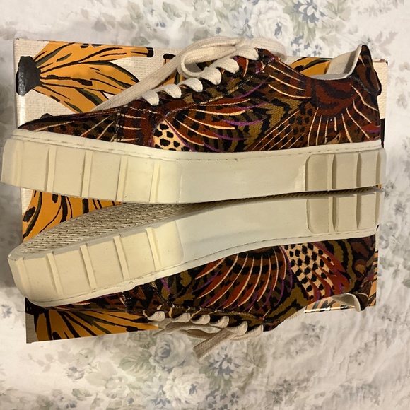 Farm Rio Caramel Macawmouflage Flatform Sneaker New NWT Size 9 Dust Bag SOLD OUT - Picture 5 of 12